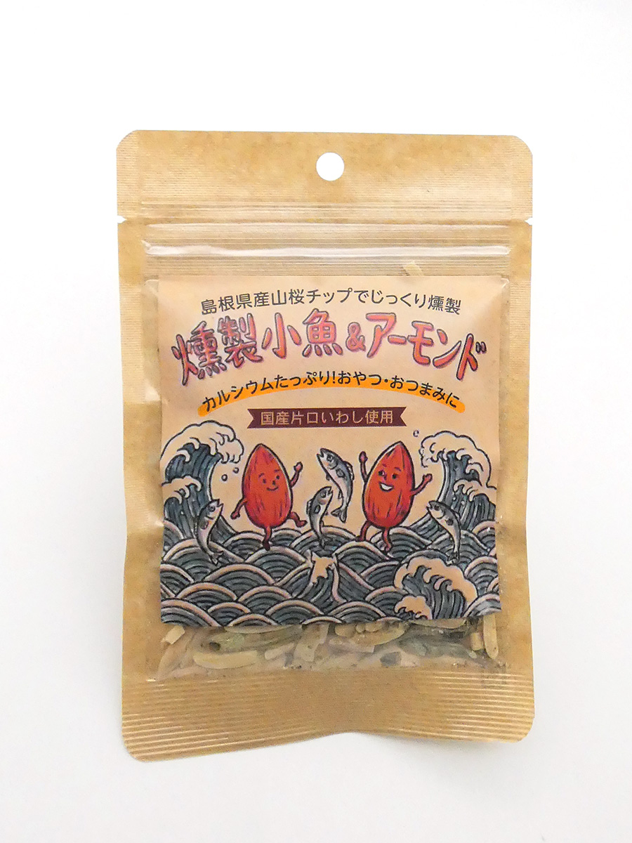 燻製小魚&アーモンド