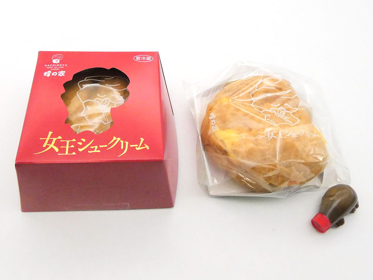 女王シュークリーム(スカッチソース添付)